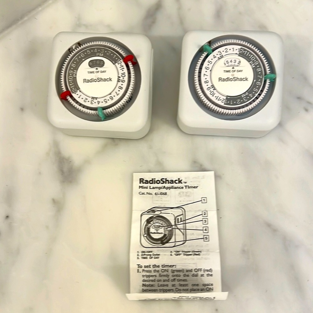 (2) PLUG-IN APPLIANCE TIMERS